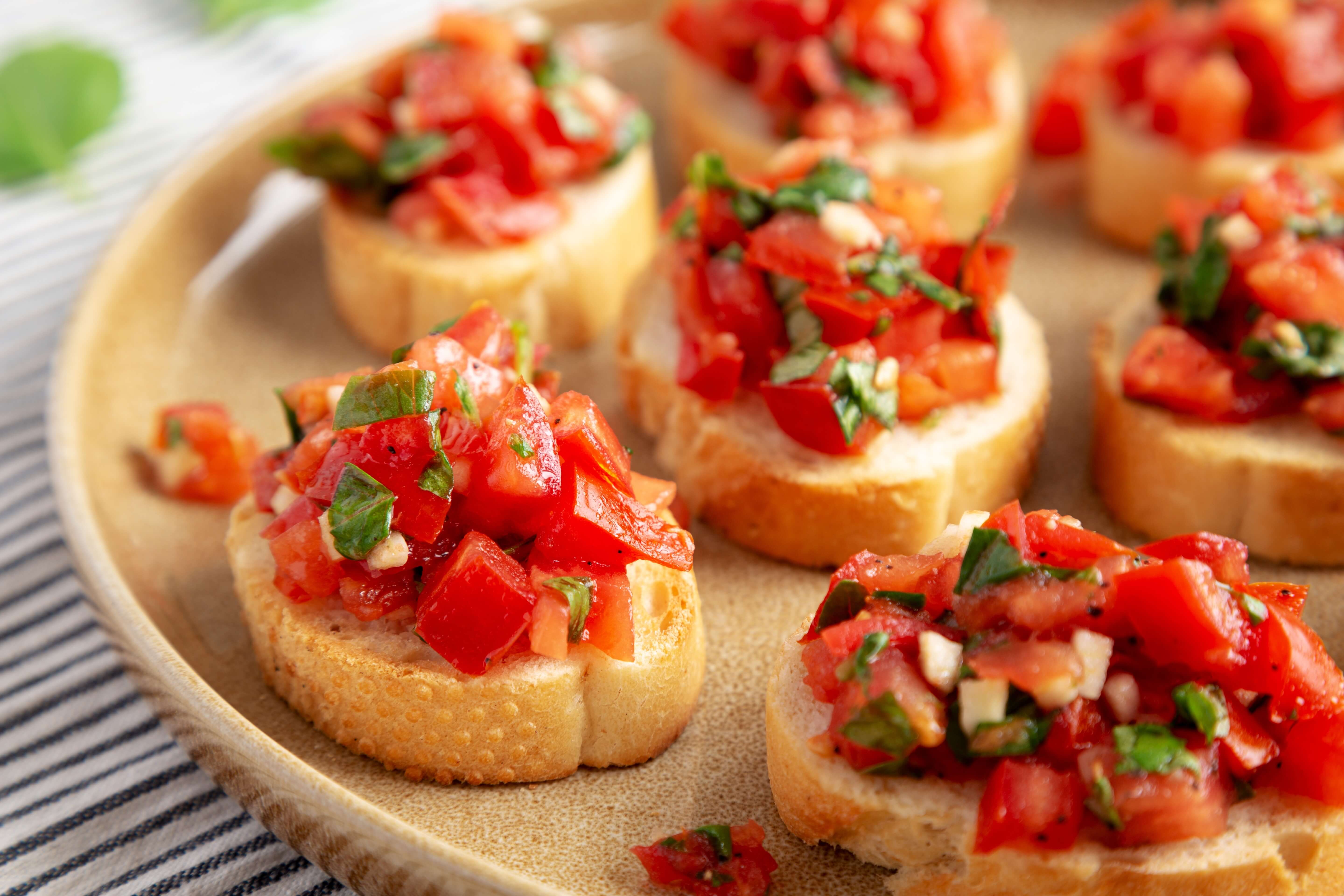 Homemade,Italian,Tomato,Bruschetta,On,A,Plate,,Side,View.,Close-up.