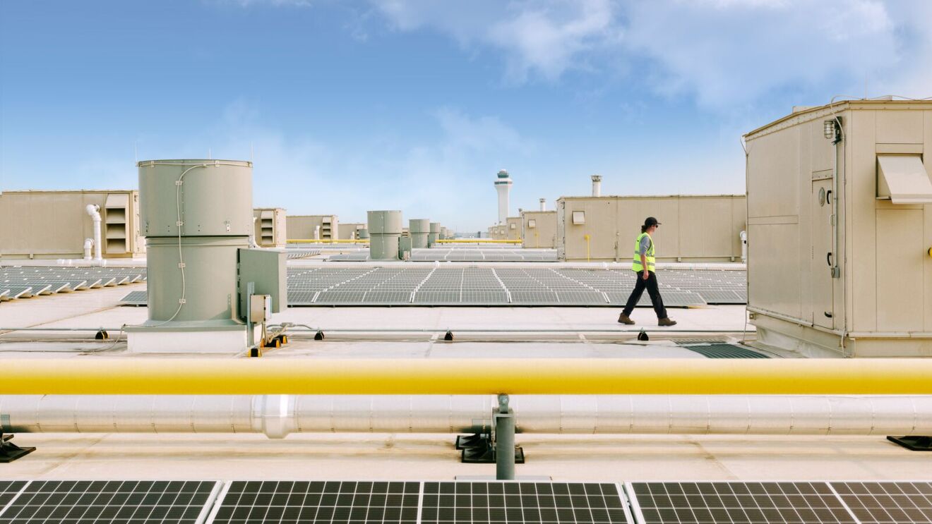 Data center carbon free Amazon